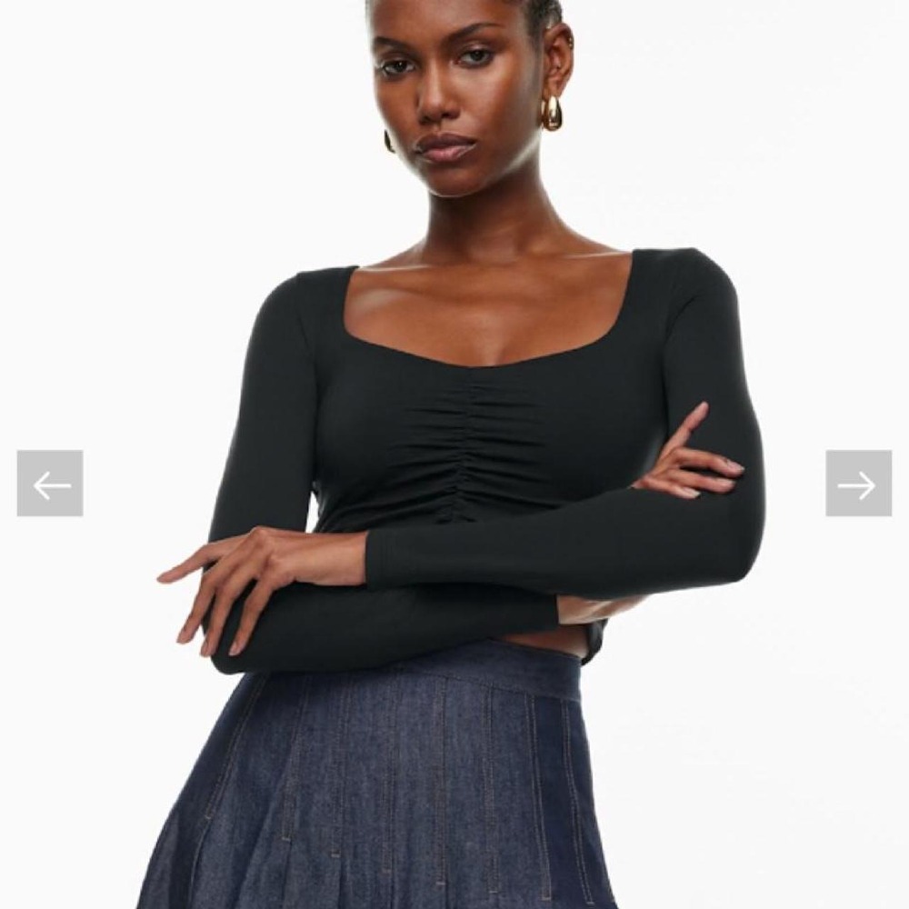 Babaton Aritzia Contour Dynamo Longsleeve Black Sweetheart Top Size M